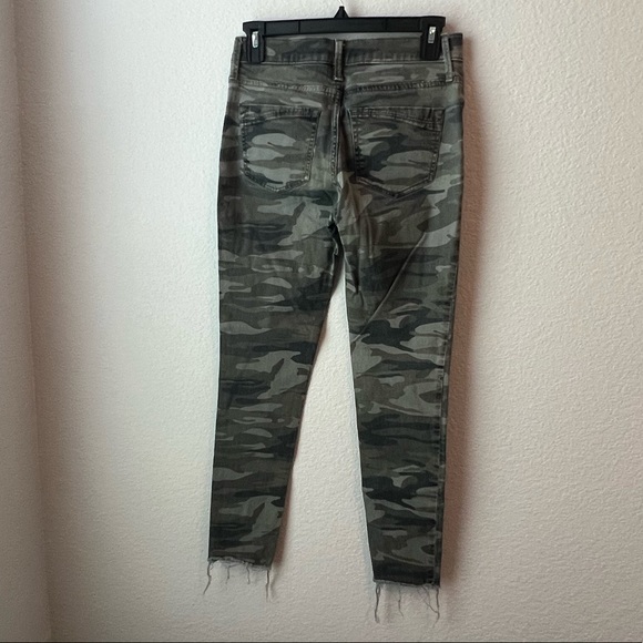 Express Mid Rise Ankle Legging Camo Distressed Ankle Size: 0 - Picture 6 of 10